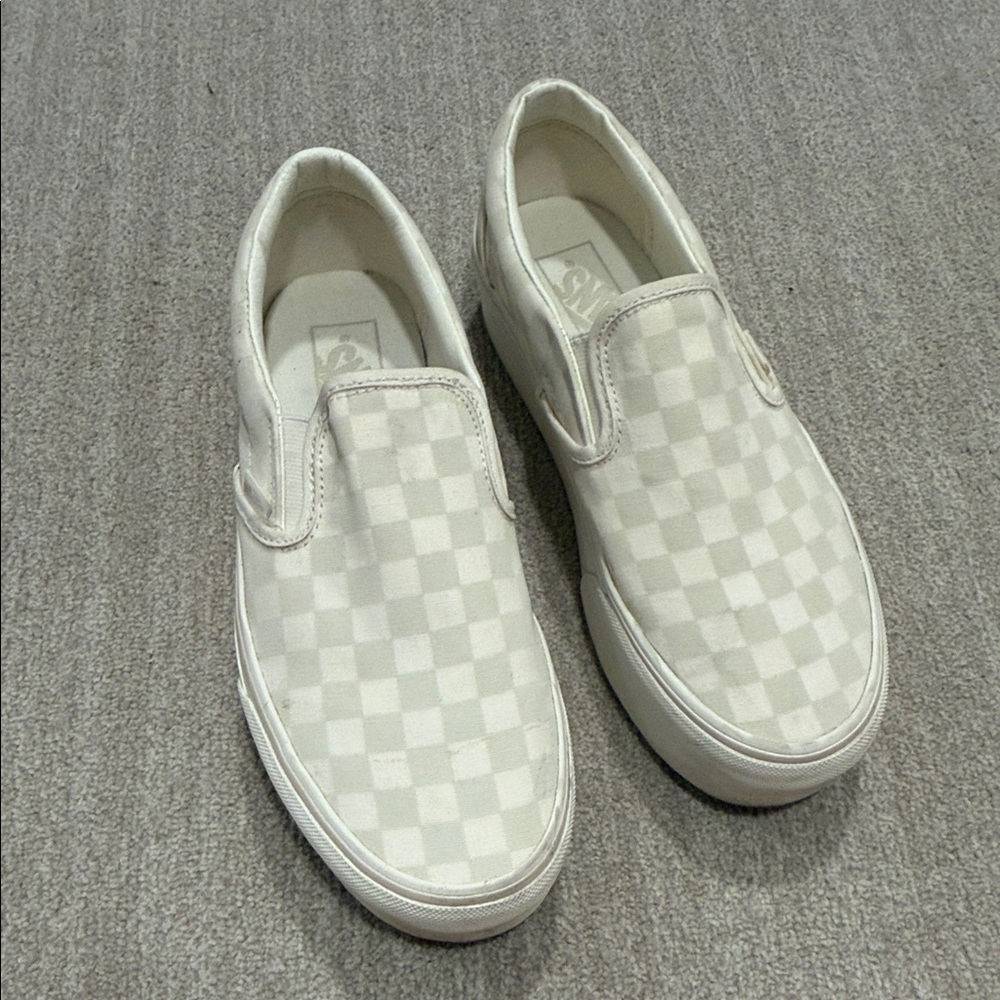 Vans checkered platforms